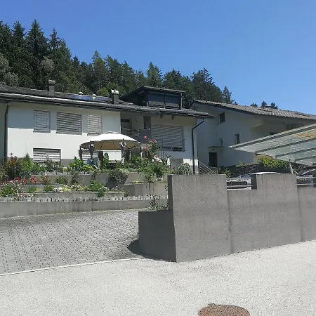 Laura's House スロヴェニ・グラデツ