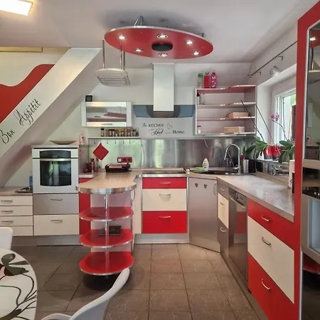 Laura's House Počitniška hiša *